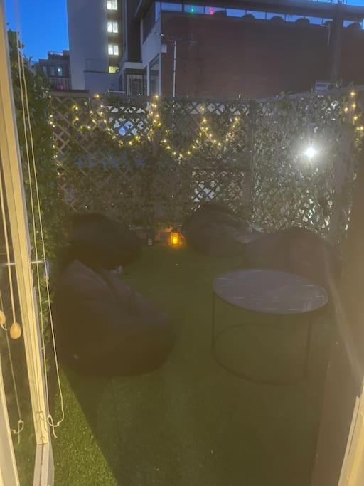 Spacious 2 Bedroom Apartment In The Heart Of Soho. London Exterior foto